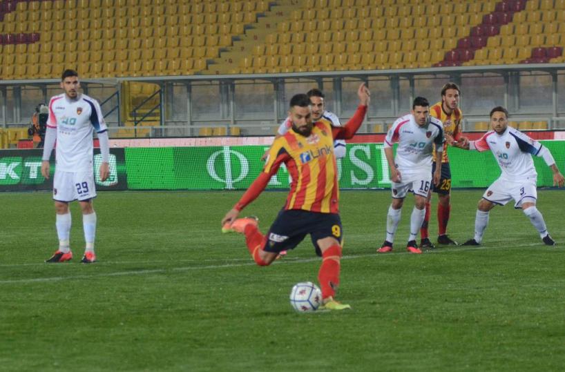 Lecce-Cosenza 3-1: riparte la corsa dei giallorossi ai playoff 