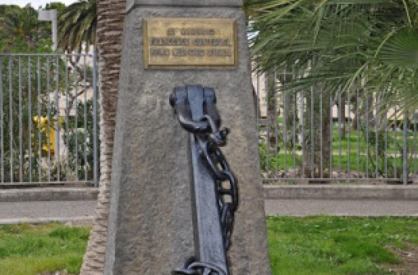 Barletta ,oltraggiato il monumento di Conteduca 
