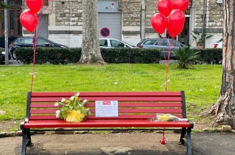 8 marzo a Bari, ecco la panchina rossa dedicata a Noemi Durini