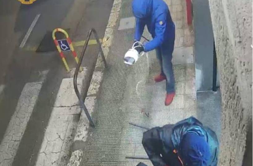 Assalti ai bancomat, preso a Pulsano uno della banda: indagini dalla Toscana grazie a celle, Telepass e gps