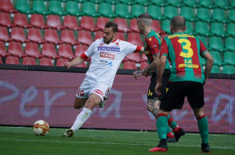 Bari calcio ultrà curva