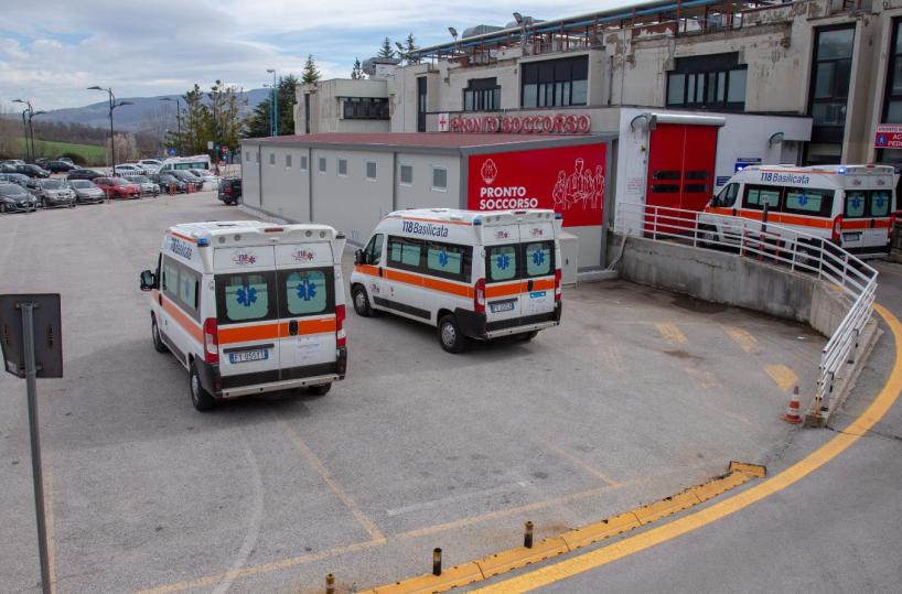 Basilicata di nuovo in arancione: mini-lockdown in 4 paesi, ma scuole ancora chiuse