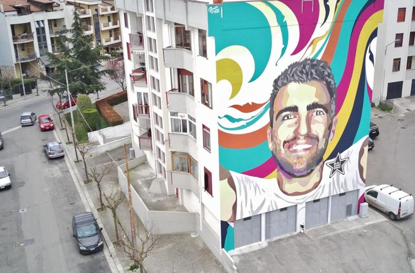 Altamura, l'arte colora le case popolari