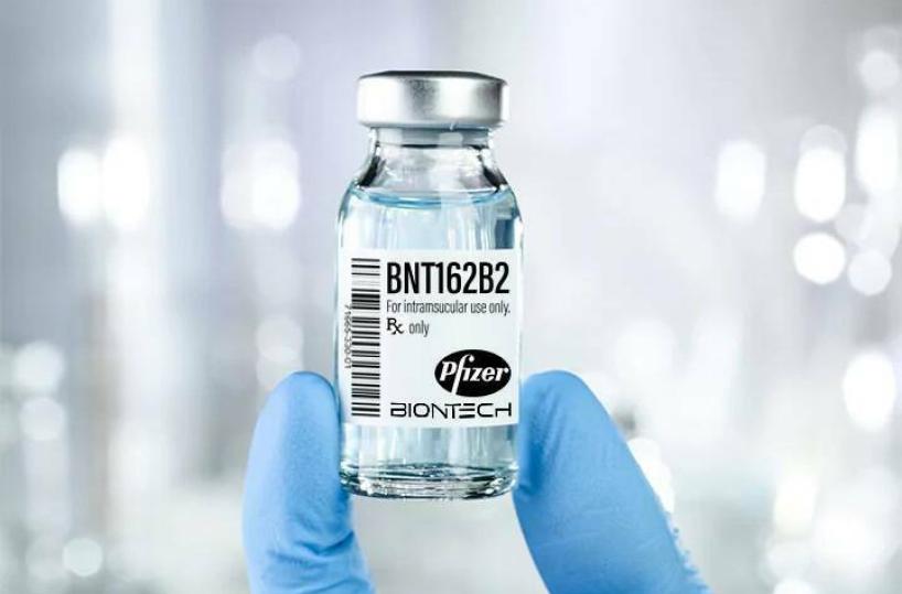 Puglia, taglio vaccini anti-Covid Pfizer: lunedì arriveranno 5mila dosi in meno. Previsti disagi 