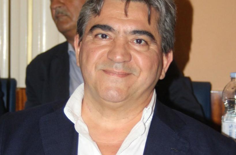 Foggia, in fiamme auto vicepresidente Comune: &laquo;Mi dimetto&raquo;