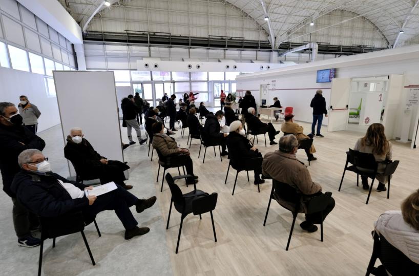 Vaccinazioni a Bari, la Asl cambia le date