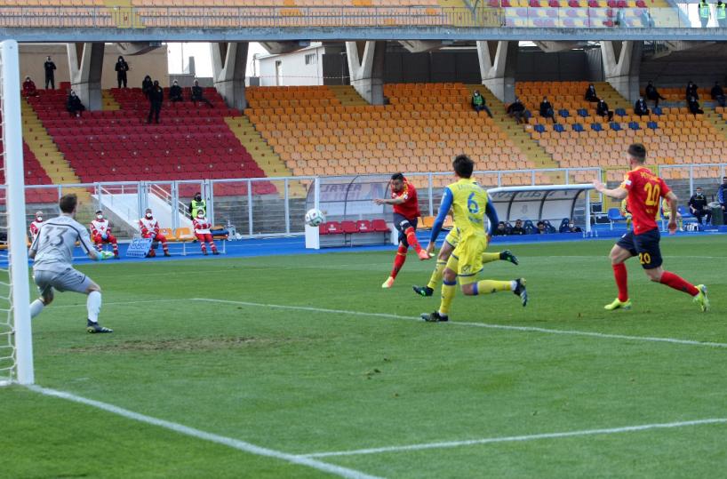 Di Michele spinge in alto Coda: «Lecce, hai un bomber da sballo»