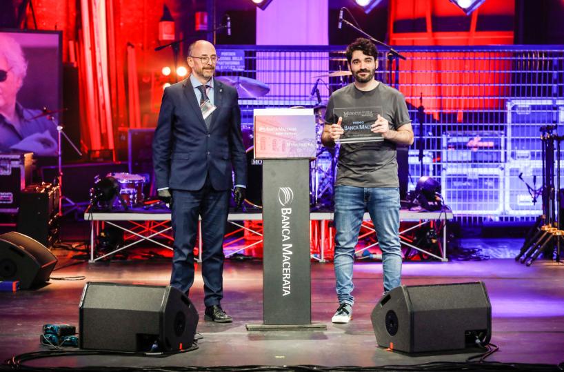Musicultura: a Macerata premiato il pugliese Buva