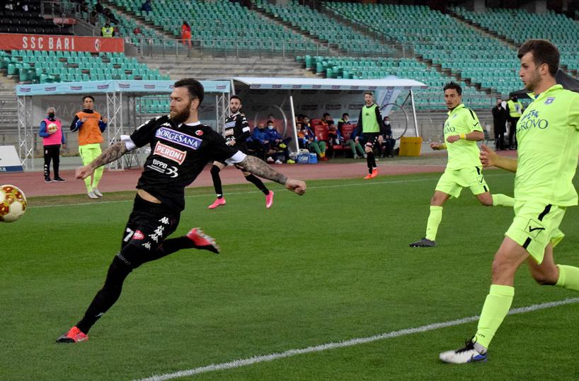 Bari calcio ultrà curva
