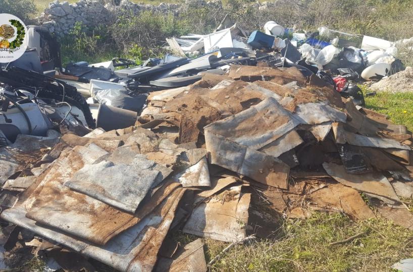 Colobraro, sotto chiave una discarica abusiva