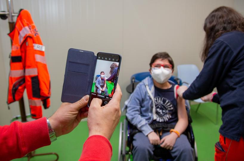Basilicata, dal 6 aprile prenotazioni per i vaccini ai soggetti fragili