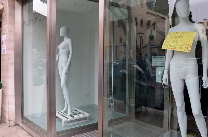 Covid e furbetti, negoziante barese: «C'è chi continua a vendere, io danneggiato due volte»