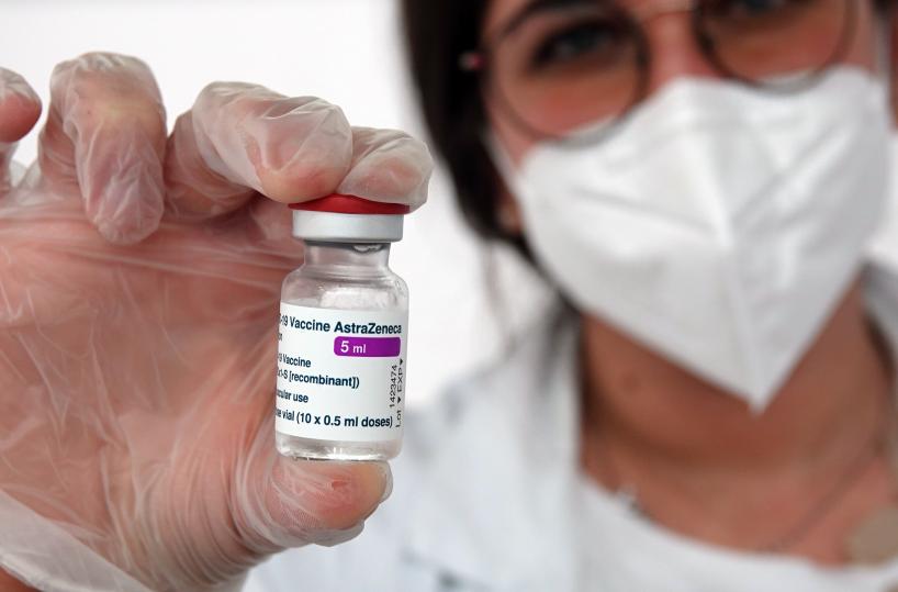 Vaccini in Puglia, somministrate in 24 ore 20mila dosi: 10mila a 79enni