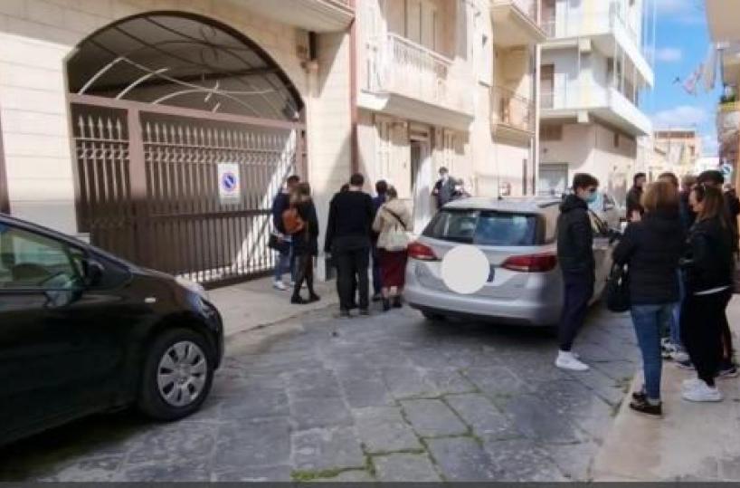 Cerignola, anziana uccisa in casa dal marito: muore anche il pensionato 83enne 