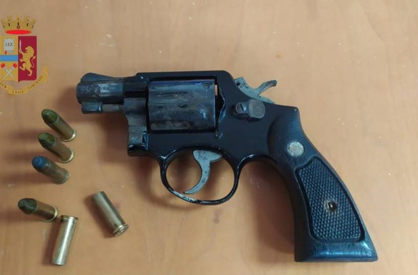 Taranto, pregiudicato arrestato per aver gambizzato un rivale