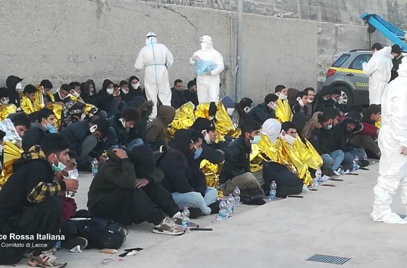 Migranti, l'emorragia infinita di donne e uomini