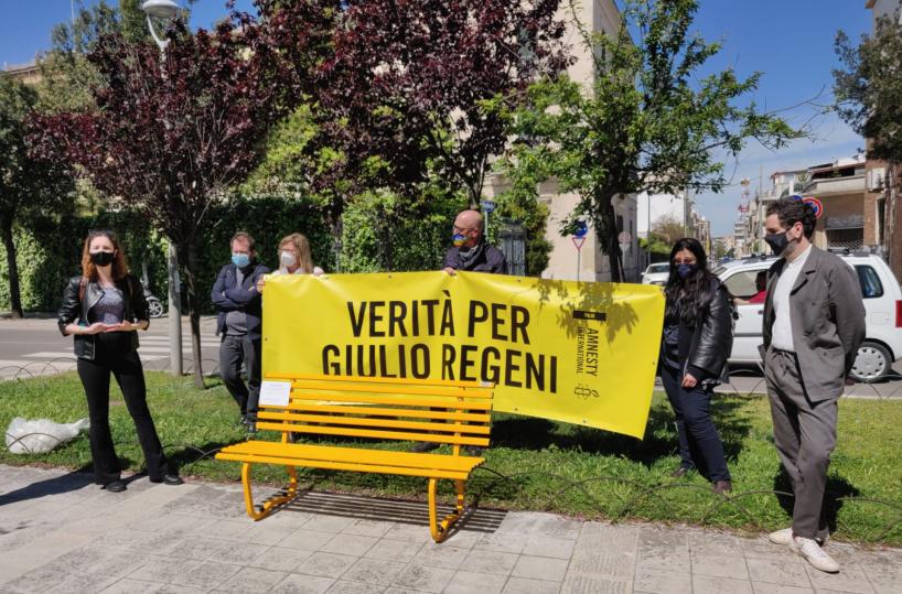 Lecce, panchina gialla per ricordare Giulio Regeni