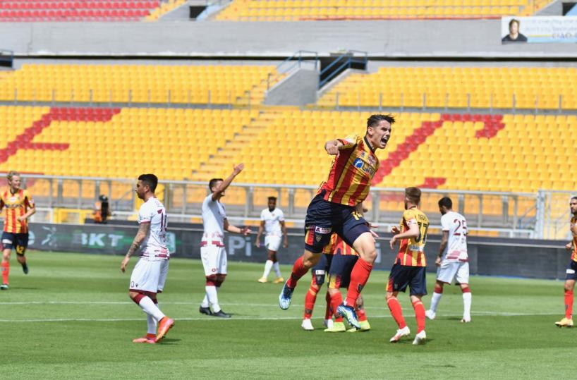 Il Lecce non va oltre il pari: con la Reggina in casa finisce 2-2