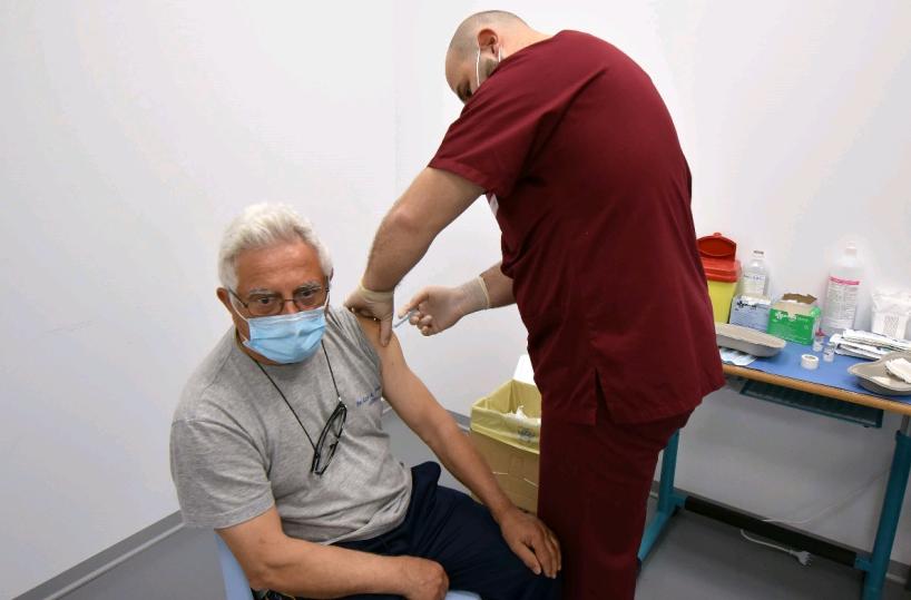 Se il vaccino ti fa male ti cura l'avvocato