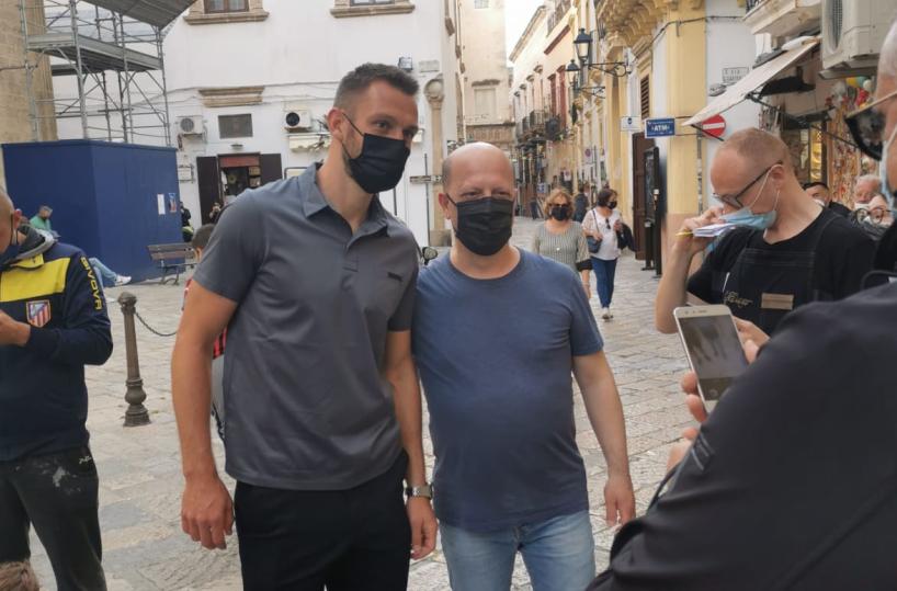 De Vrij, campione d'Italia in vacanza a Gallipoli
