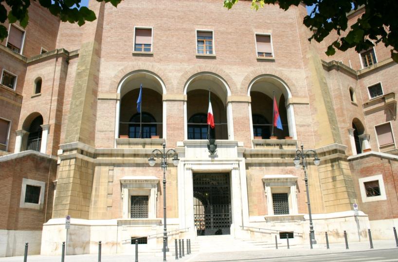 Arresti comune Foggia, ex candidato sindaco testimone: soldi per ok provvedimenti