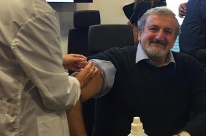 Emiliano: Puglia pronta a vaccinare da 12 a 15 anni