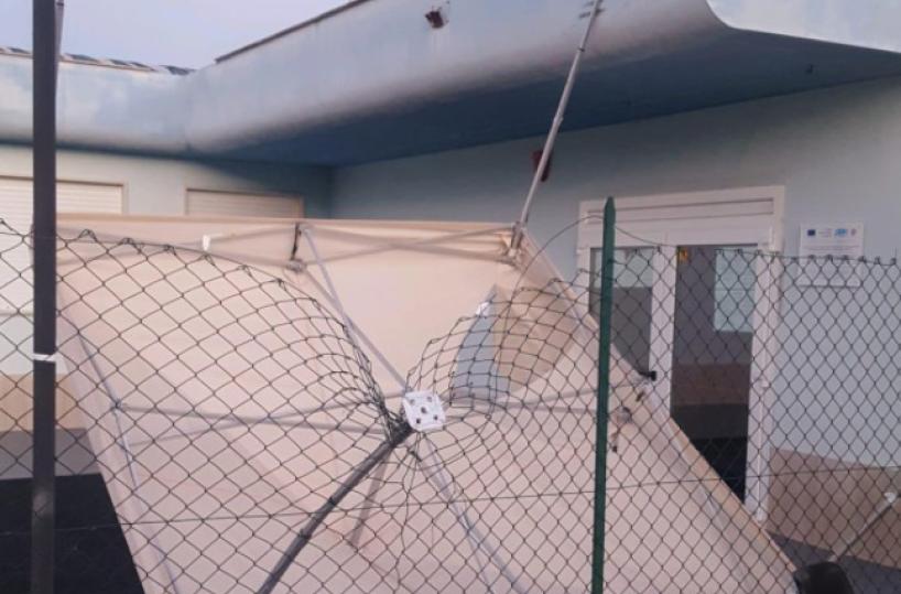 Bisceglie, vandali danneggiano area esterna hub vaccinale