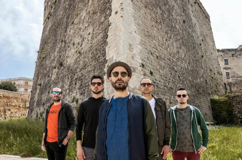 «Otranto» metafora d'amore nel nuovo singolo dei Crifiu