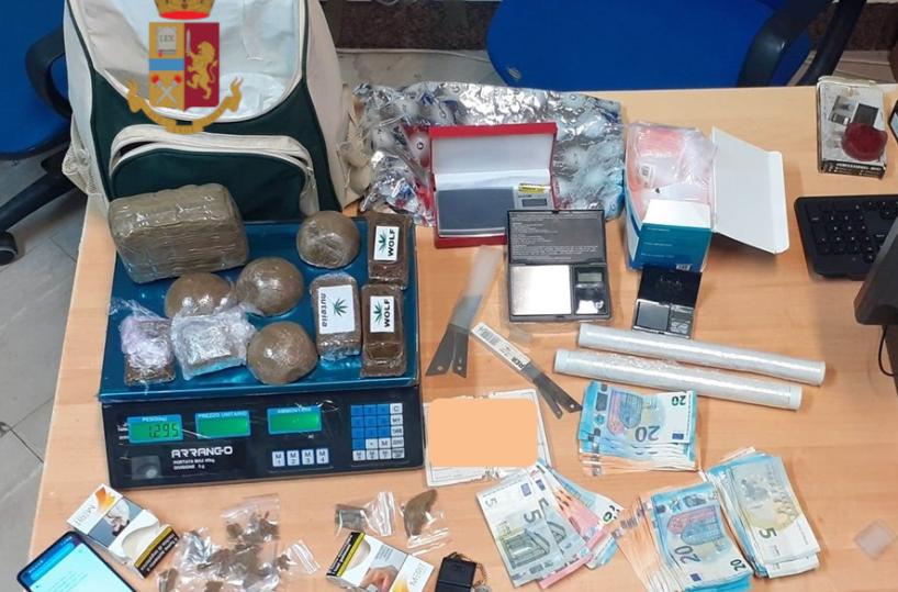 Bari, in casa ha 1,350kg di hashish: arrestato pregiudicato 50enne