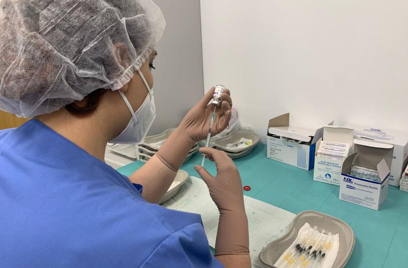 Vaccini in Puglia, oltre 2,6 mln di somministrazioni: da domani via alle prenotazioni per classi dal 1997 al 2001
