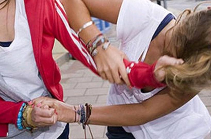 Brindisi, l'amicizia tra due donne stroncata dal Covid: rissa e lite su chi sia stata a infettare l'altra