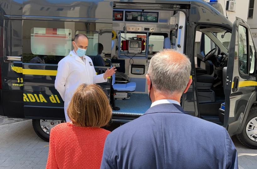 Bari, la finanza compra un’ambulanza utilizzabile su tutto il territorio regionale