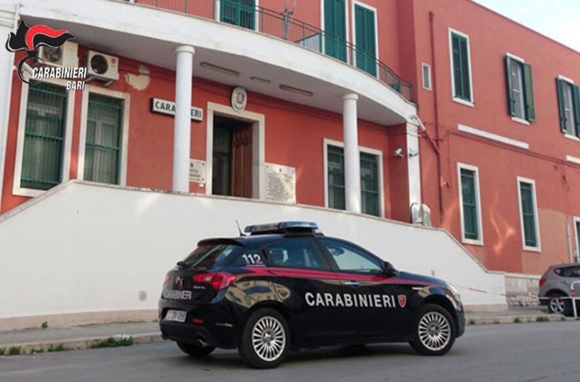 Bisceglie, spacciano droga in casa: arrestati due giovani, sequestrato mezzo kg di cocaina