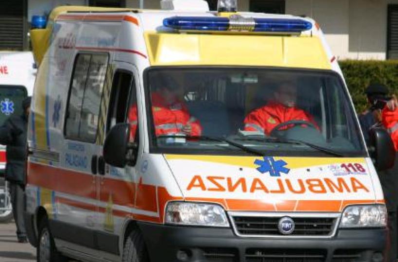 Auto contro trattore: un morto e un ferito fra Torremaggiore e San Severo