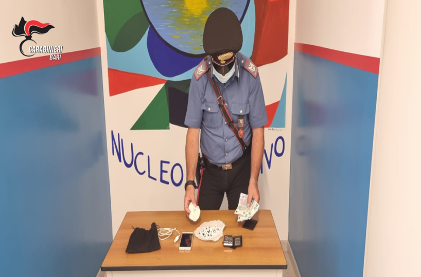 Modugno, cento grammi di cocaina in casa, arrestato 29enne dai carabinieri