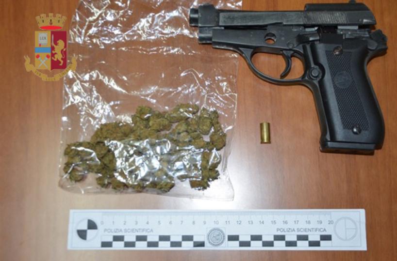 Otranto, botte e pistolettate contro un minorenne e droga in casa: scatta l'arresto
