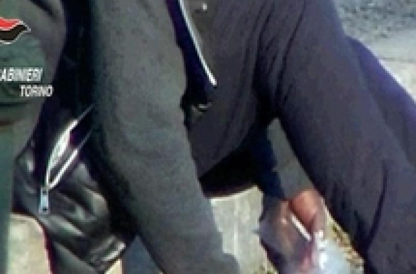 Blitz al Valentino, 16 arresti per droga