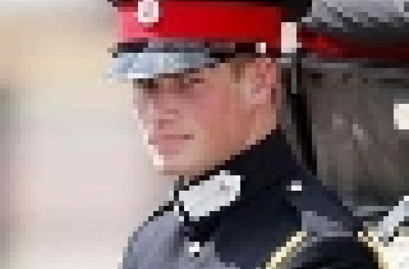 La Gran Bretagna scopre un suo nuovo «eroe»: il principe Harry