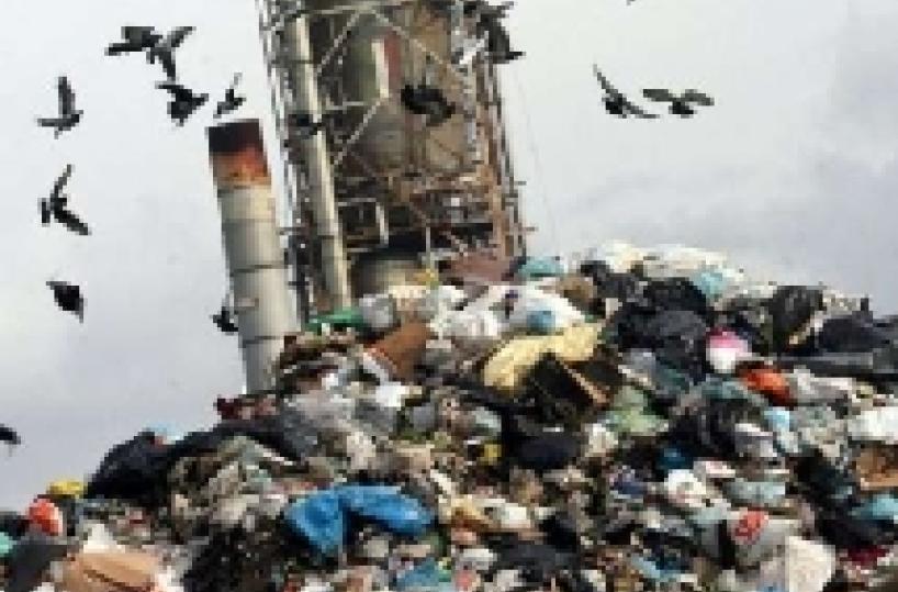 A Foggia «sigilli» a discarica gigantesca