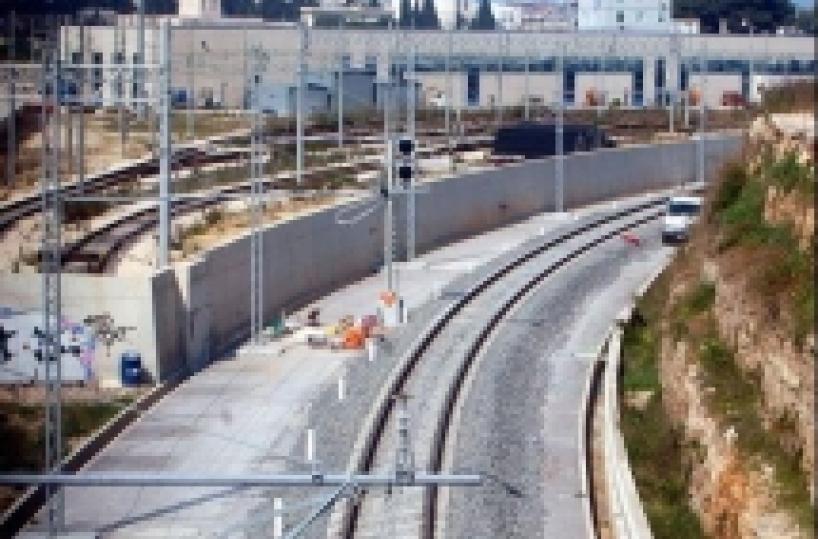 Adelfia, posa prima pietra interramento binari Fse