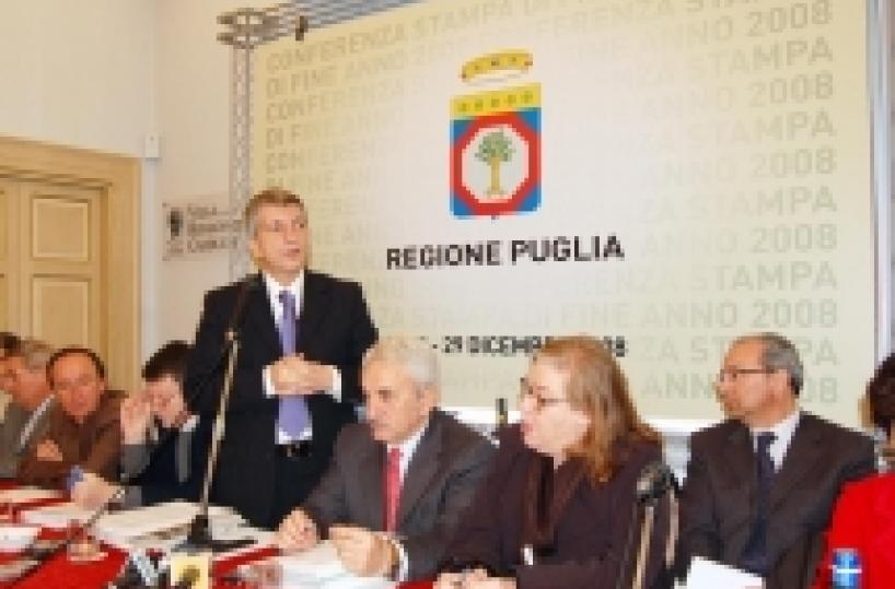 «Alla Regione Puglia sprechi e consulenze»