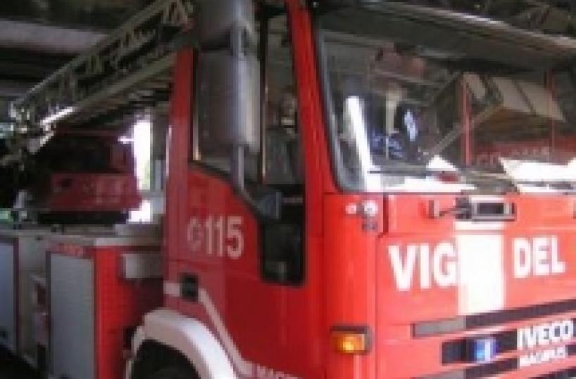 Rogo in fabbrica a Palagiano resta il rischio contaminazione