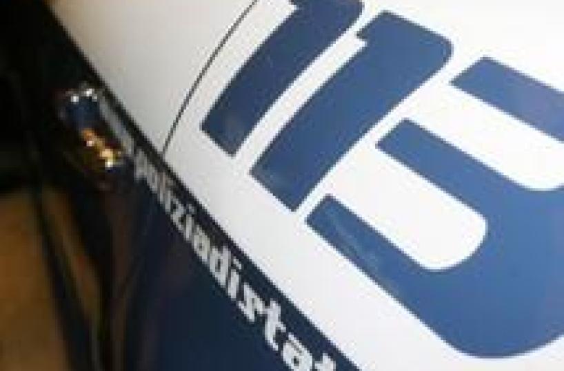 Tossicomane picchia la madreper i soldi e ruba l'auto al padre