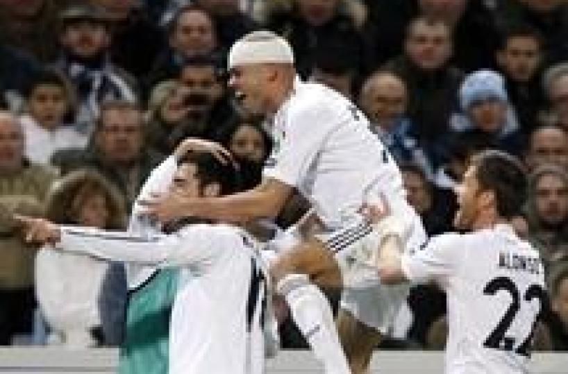 Pepe, 5 punti di sutura alla testa