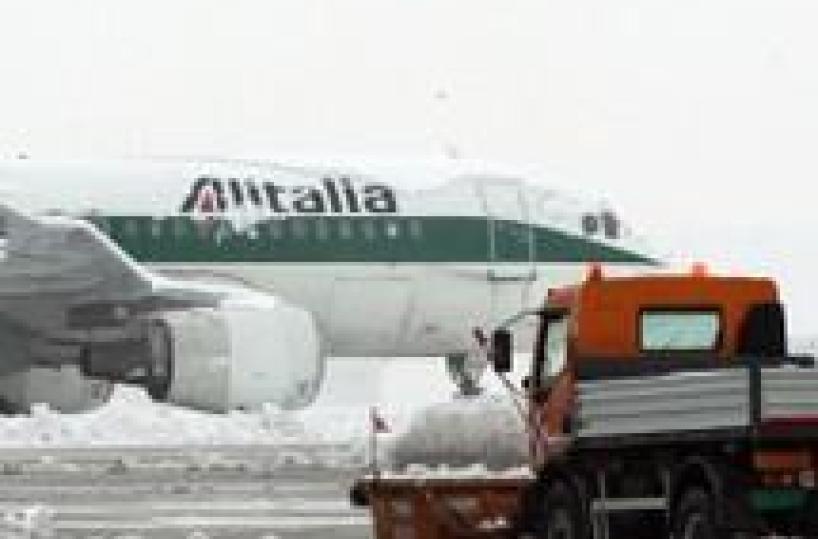 Maltempo: chiuso aeroporto Verona