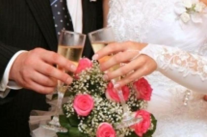 &laquo;Non sposerai kosovaro&raquo;&nbsp; Padre e fratello rapiscono albanese: liberata a Bari