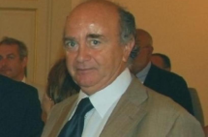 Arrestato comandante Vigili del Fuoco Bari Tangenti? Sedie e alberelli