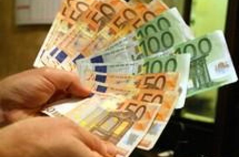 Truffa a imprenditori baresi ex direttore banca a processo
