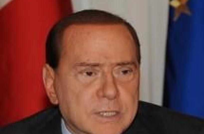 Bertolaso: Berlusconi, pm si vergognino