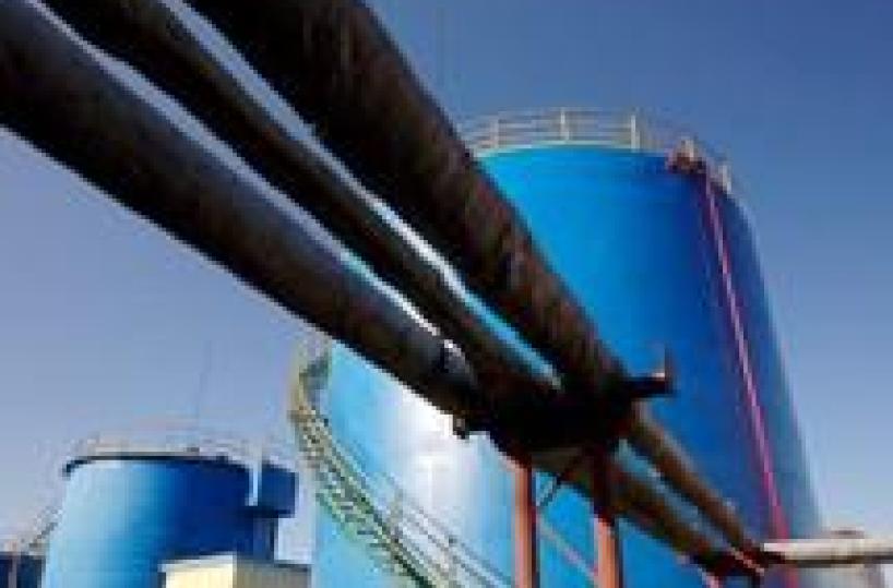 Petrolio: NY, chiude a 82,10 dollari